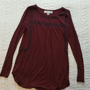 Old Navy burgundy maternity top